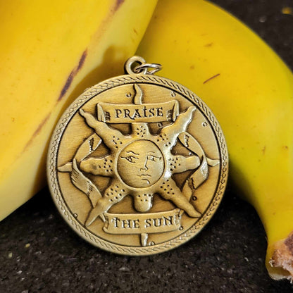 Praise the Sun' Shield Replica Keychain for Dark Souls Fans